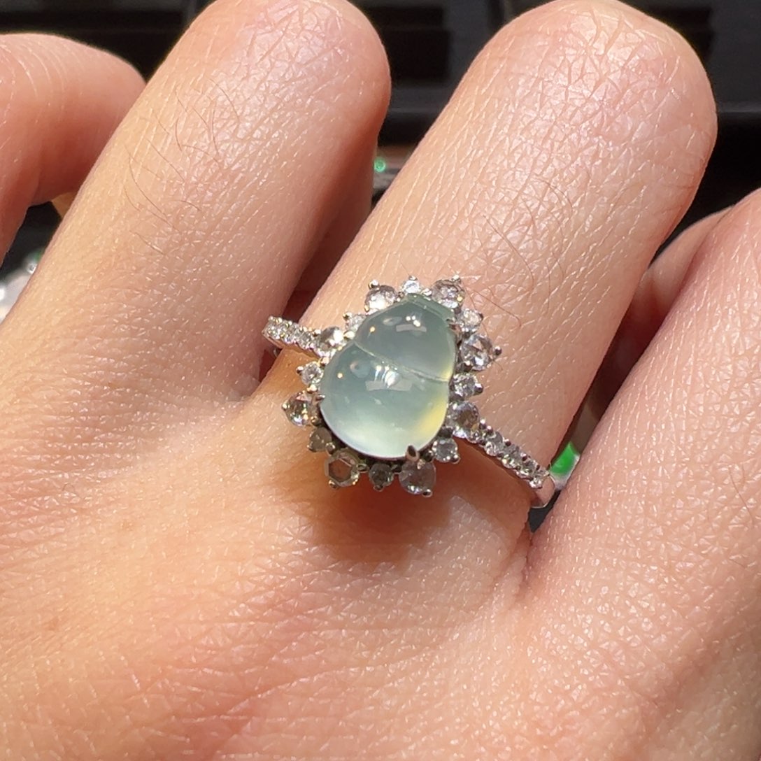 翡翠戒指18K金镶嵌收到货48小时鉴赏期