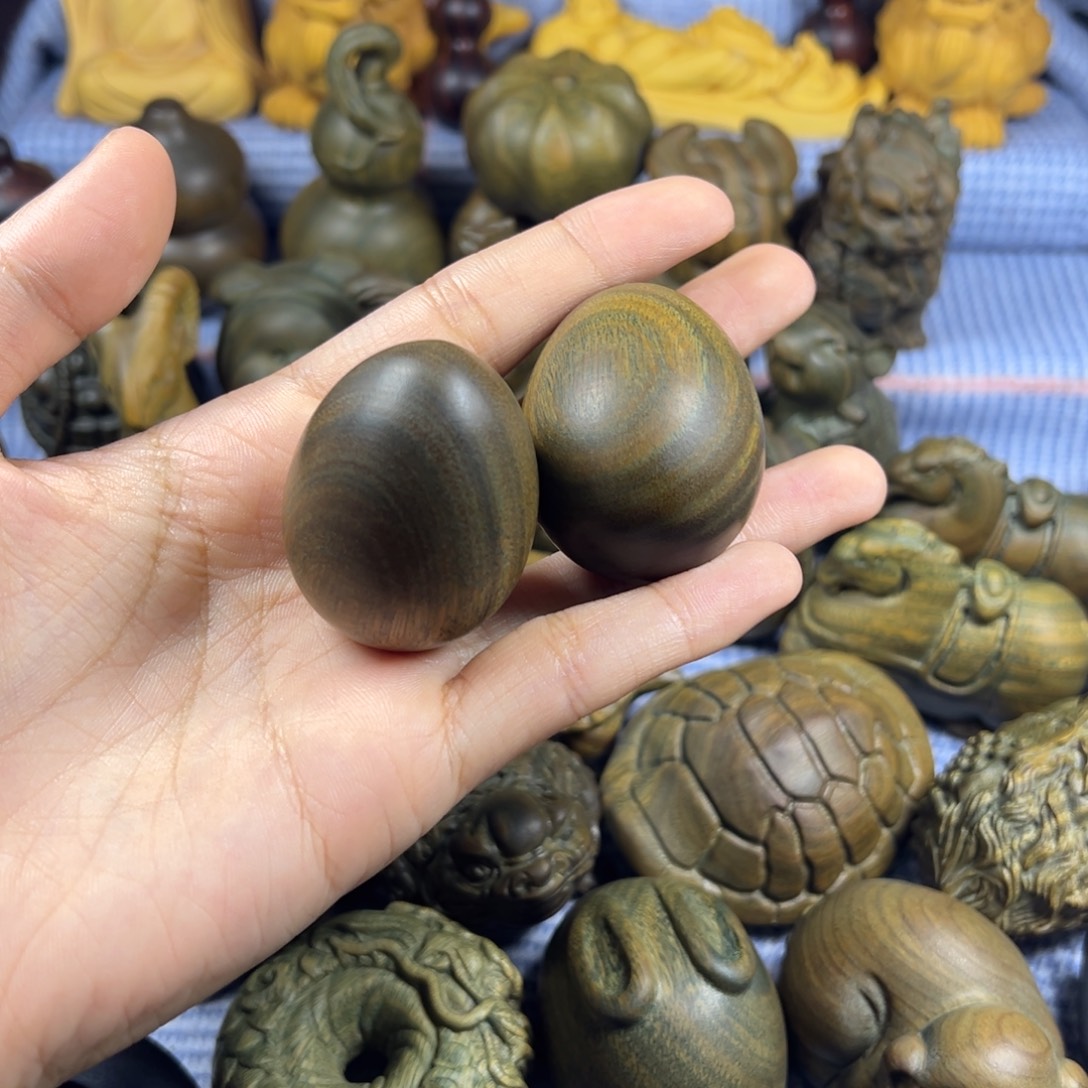 随***心绿檀鸡蛋一对绿檀