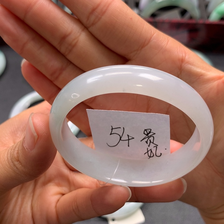 未镶嵌手镯翡翠手镯