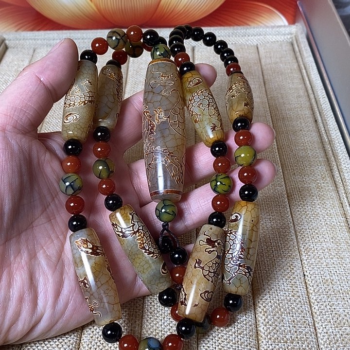 玛瑙/玉髓颈饰未镶嵌