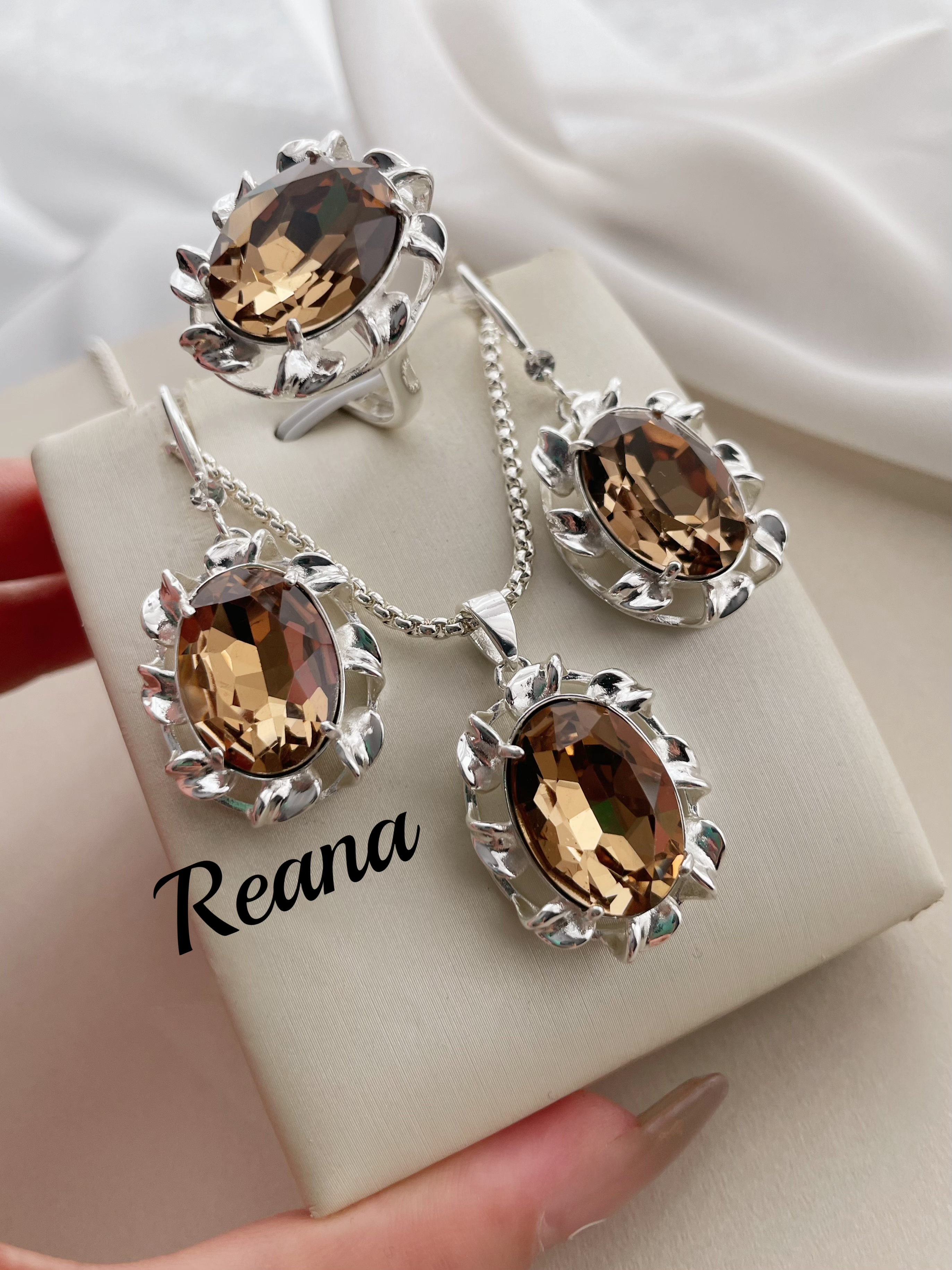 钛钢耳饰 飘带施华乐（金苏丹）