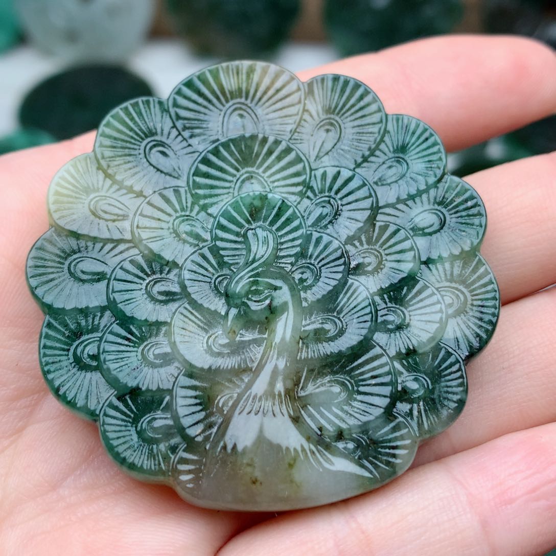 独山玉颈饰未镶嵌