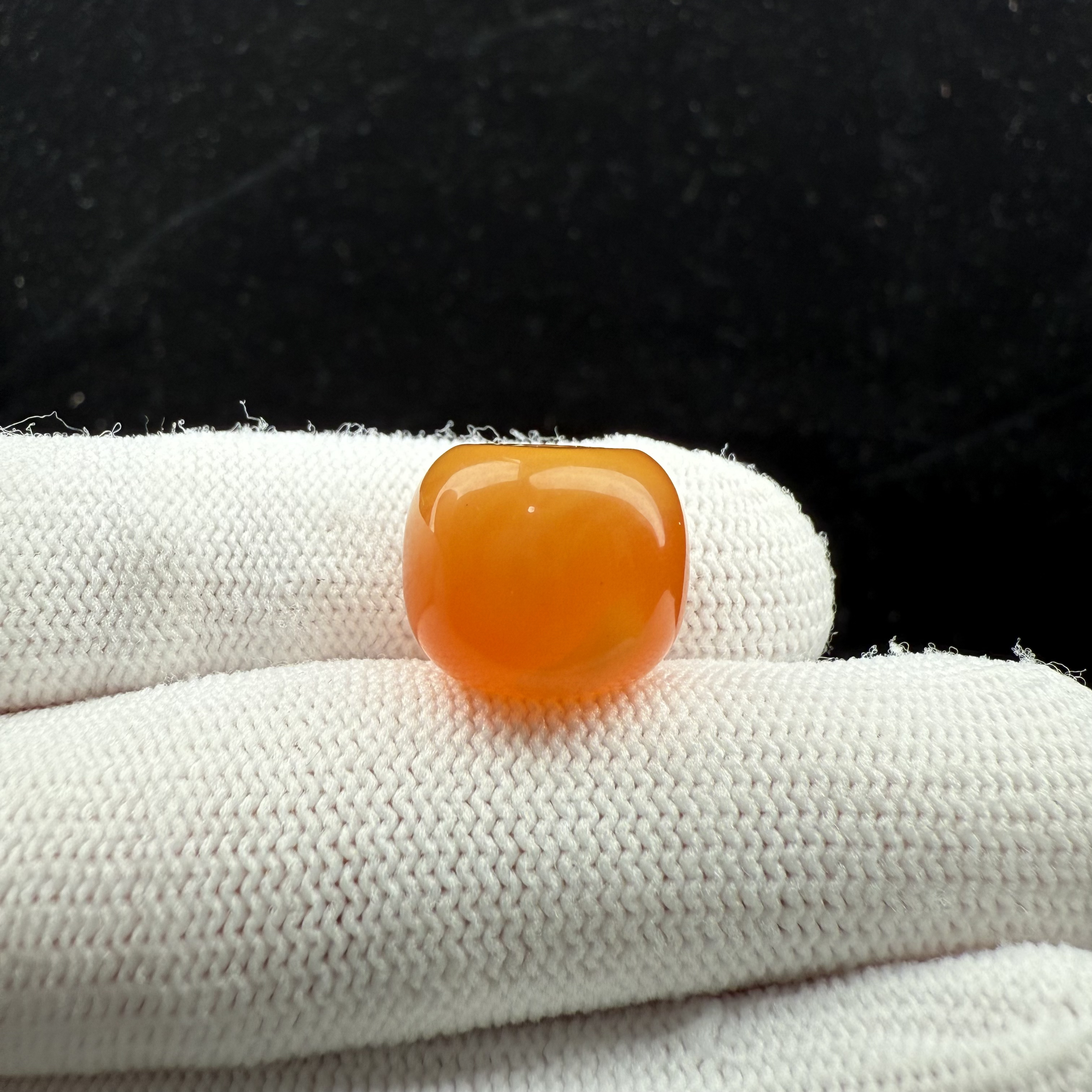 A66-30天然原矿蜜蜡 鸡油红墩子 14.7*12mm支持复检