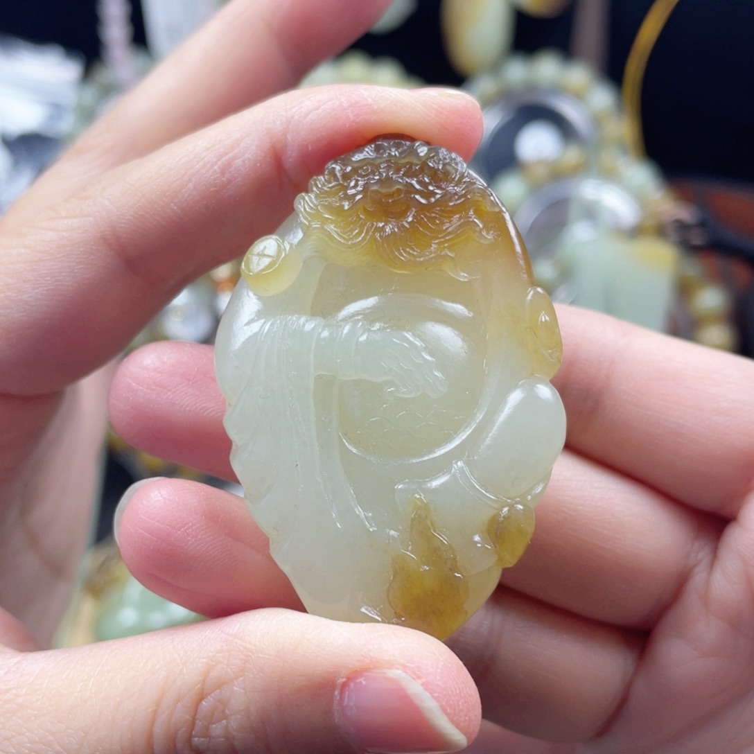 和田玉颈饰未镶嵌