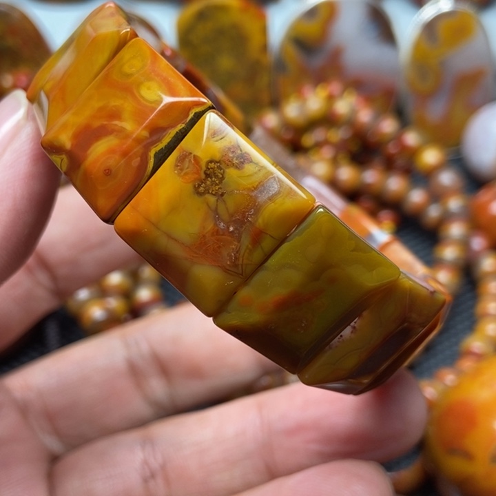 玛瑙/玉髓手串未镶嵌