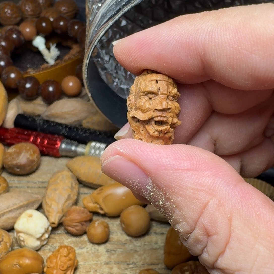 橄榄核手串/手链爱***意顶级大师说出一首令