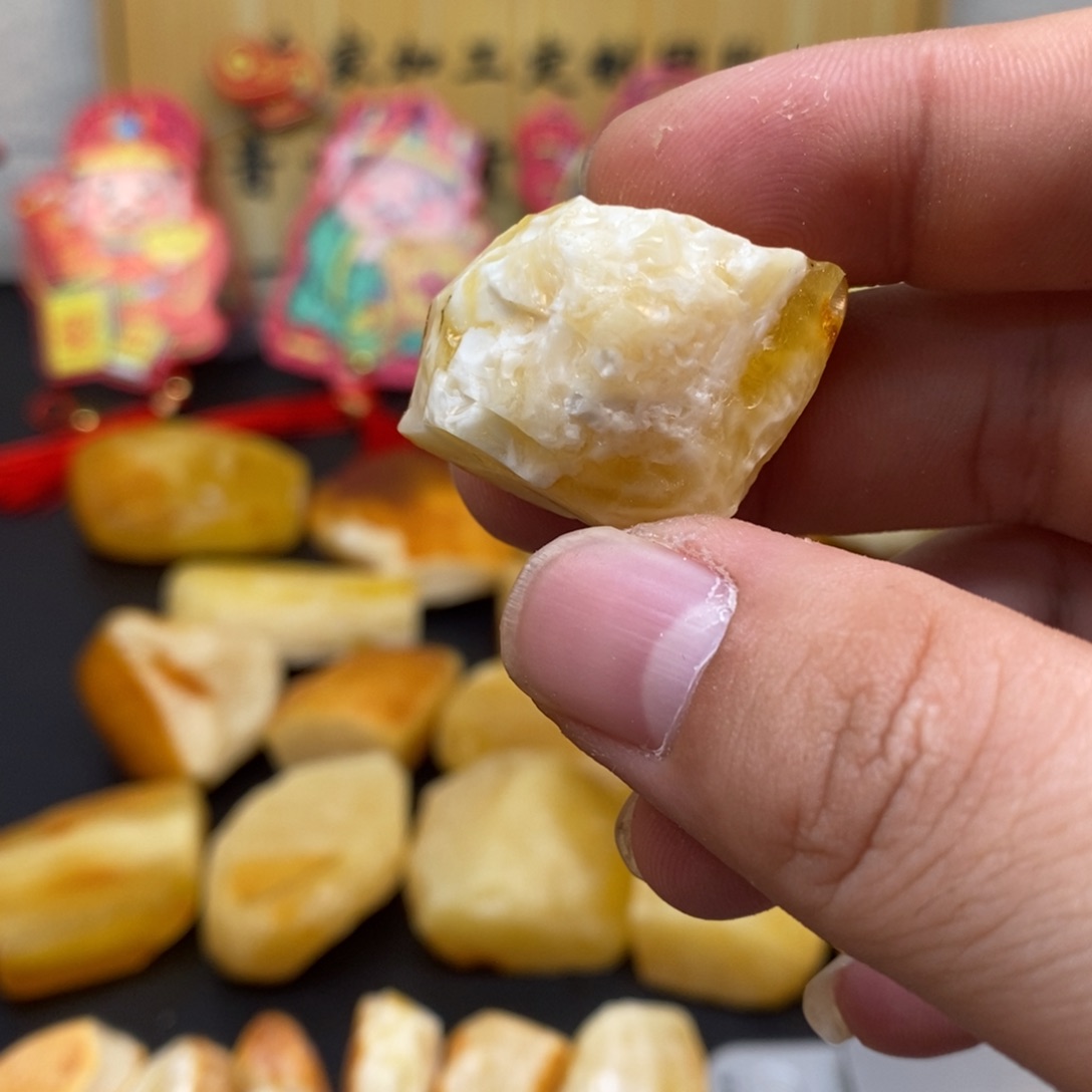 定制琥珀未镶嵌K***?天然蜜蜡原石加工不退不换