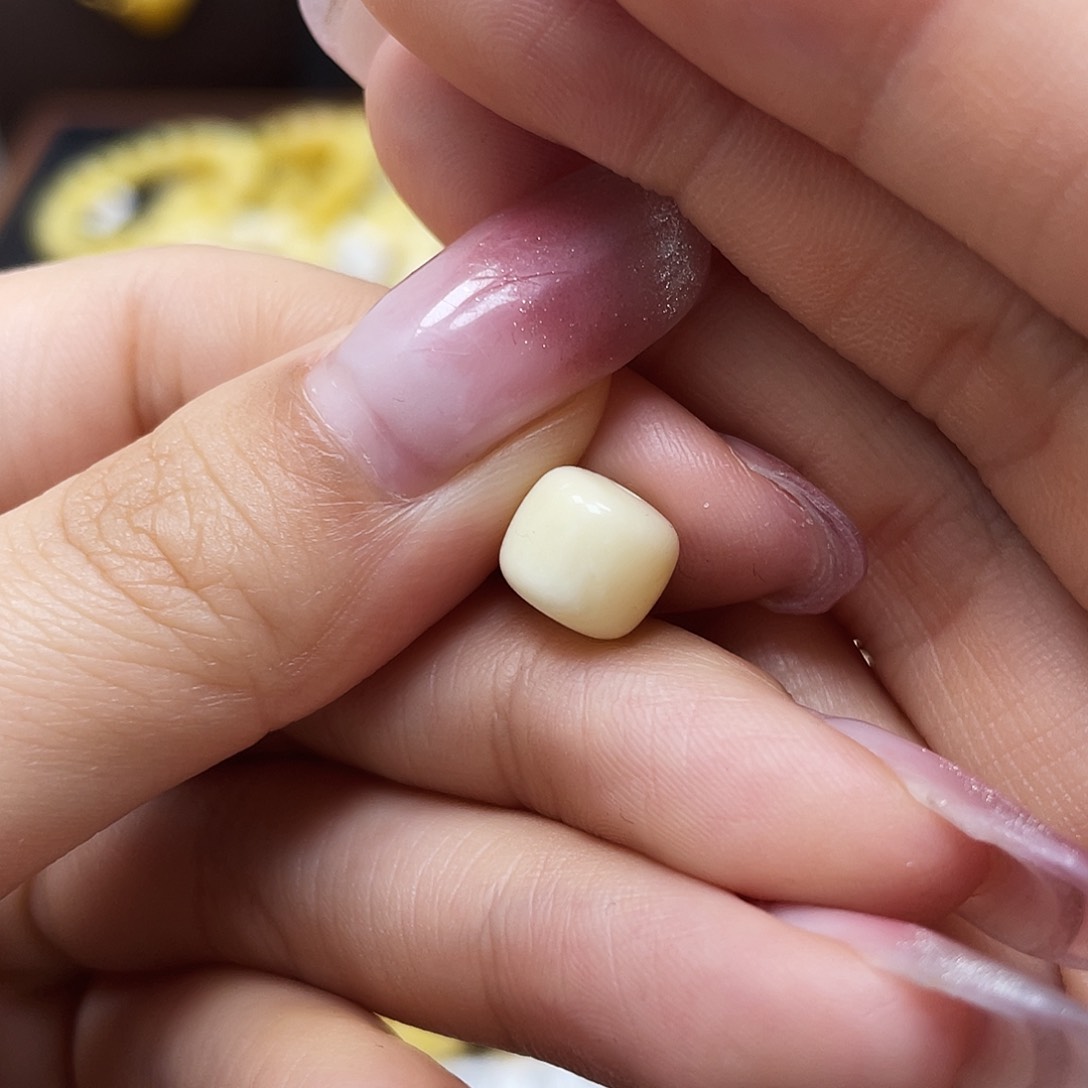 蜜蜡裸石未镶嵌老型8.5✖️7.4mm福利