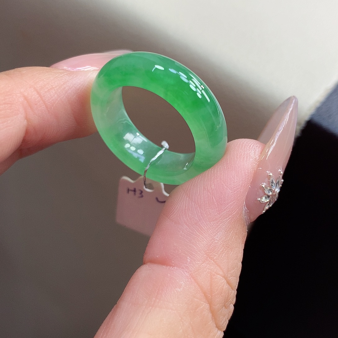 翡翠未镶嵌戒圈17号