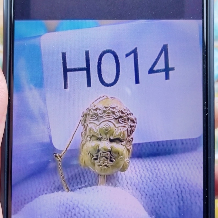 刺***客绿松石未镶嵌珠宝奇石