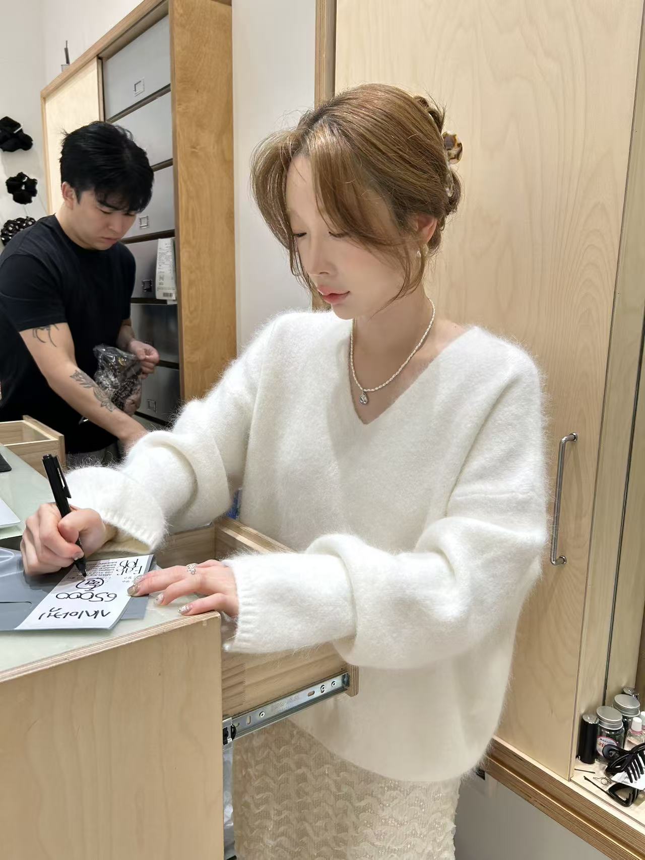 韩国东大门正品女装时尚欧尼同款V领毛衣112701（NO退NO换）