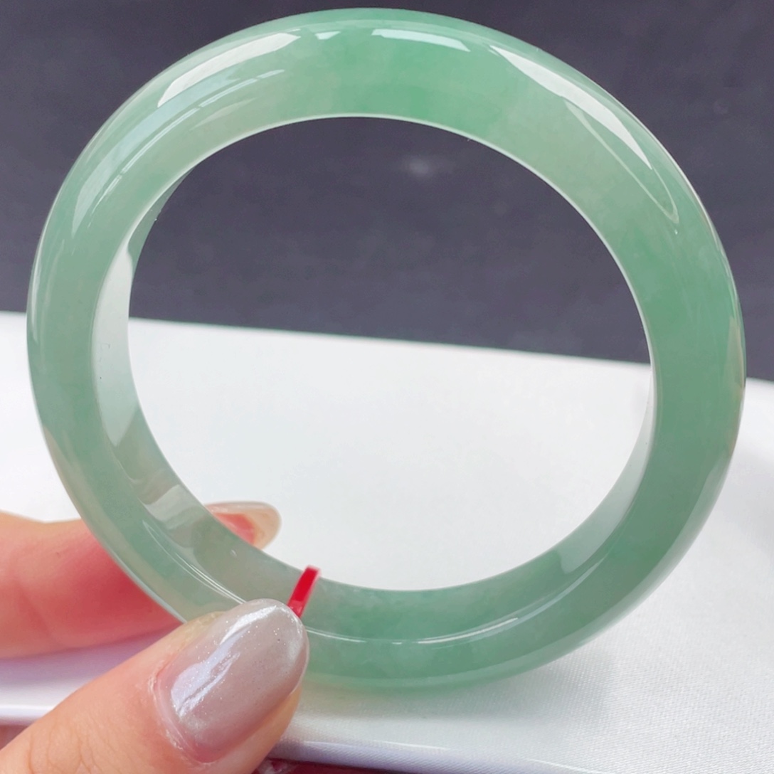 翡翠未镶嵌手镯56圈口