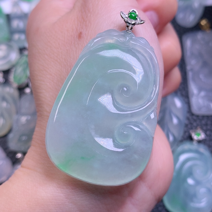 【闪购商品】翡翠颈饰18K金镶嵌天然缅甸翡翠