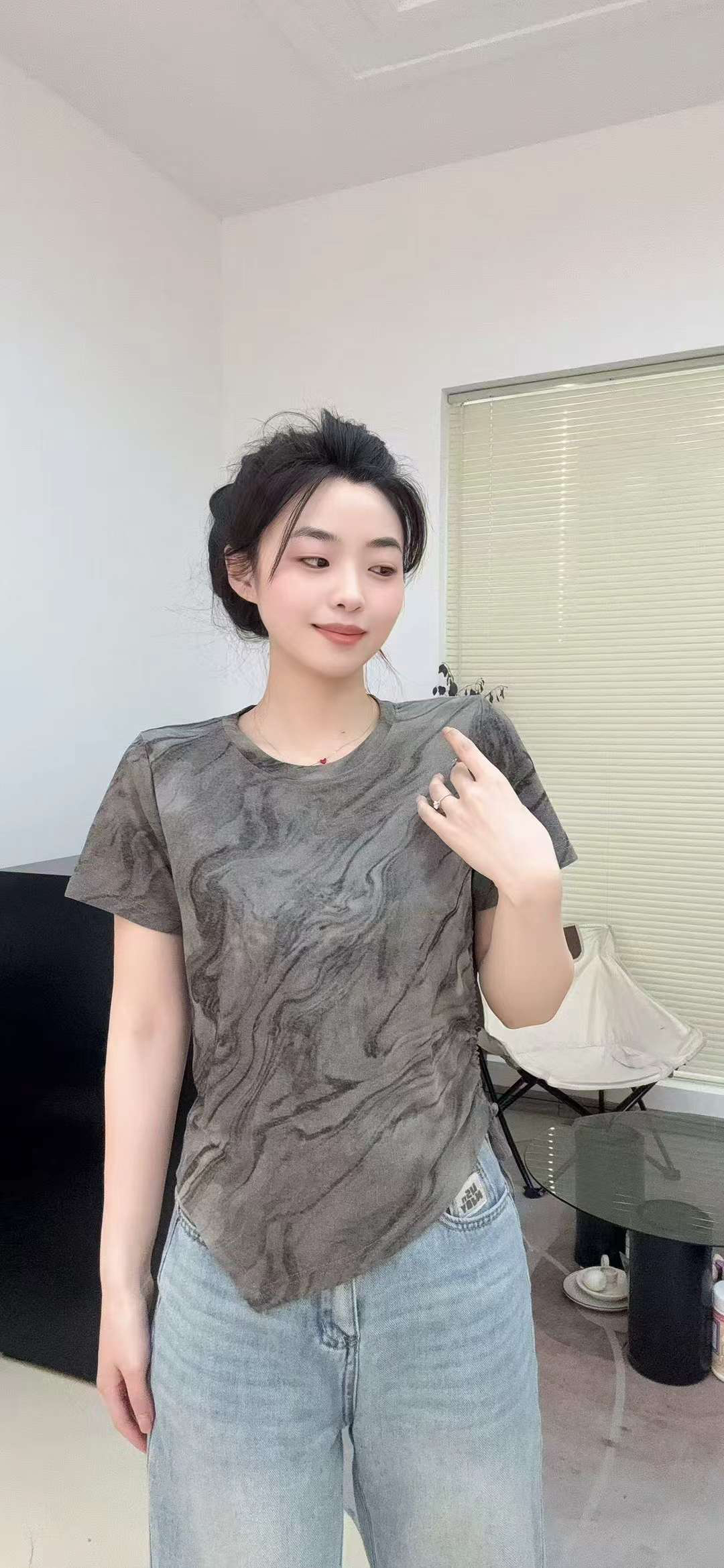 防晒极简风圆领常规印花短袖T恤打底衫珠片muji风
