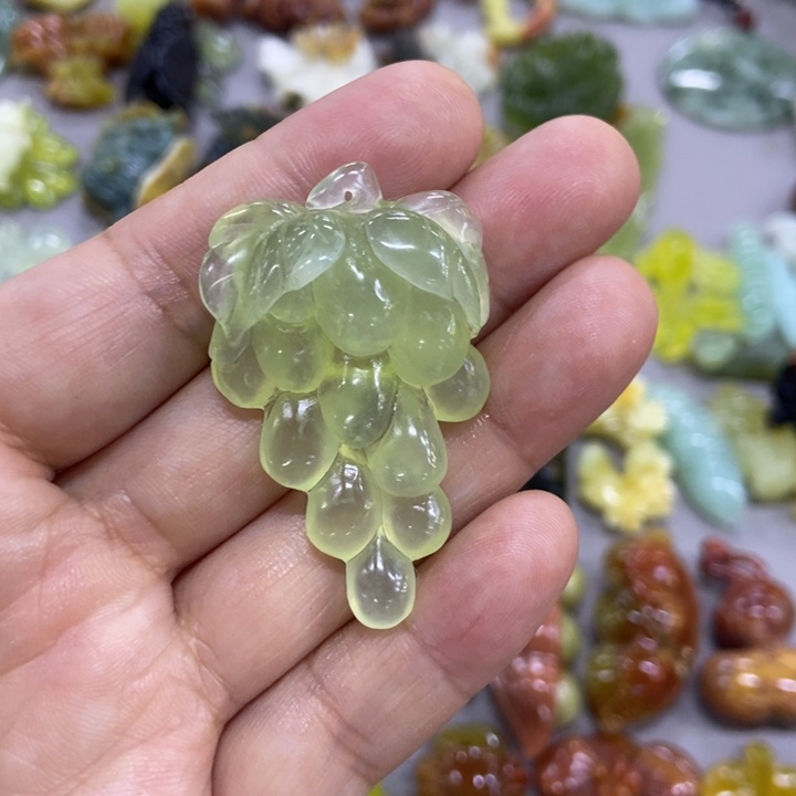 未镶嵌蛇纹石玉挂件