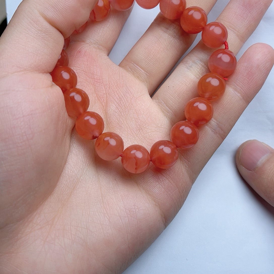 南红玛瑙手串。k k未镶嵌