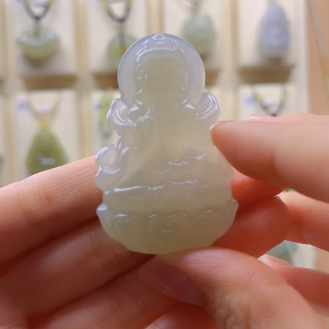 和田玉未镶嵌吊坠(赠链)