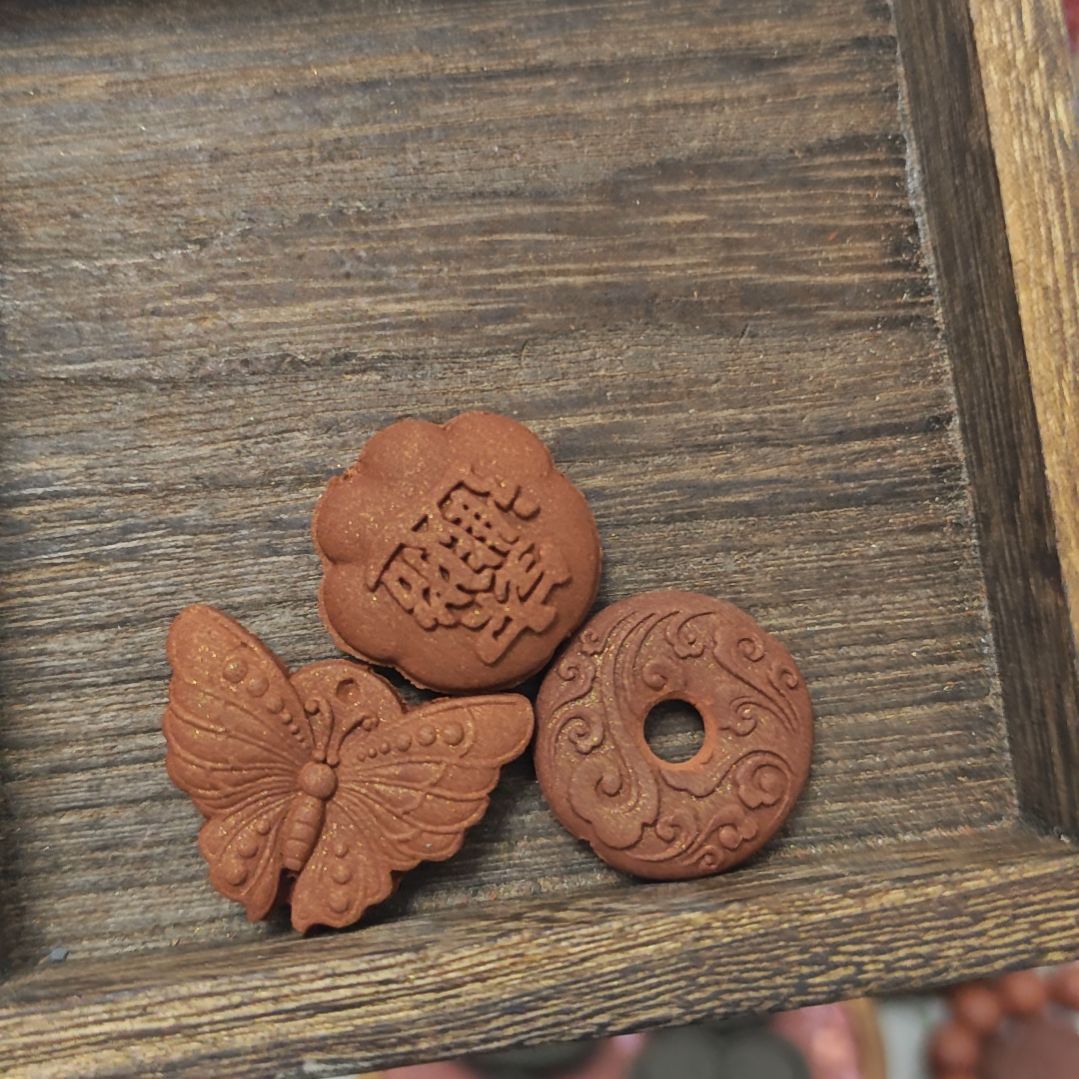 泥塑福利配饰三个龙涎玫瑰