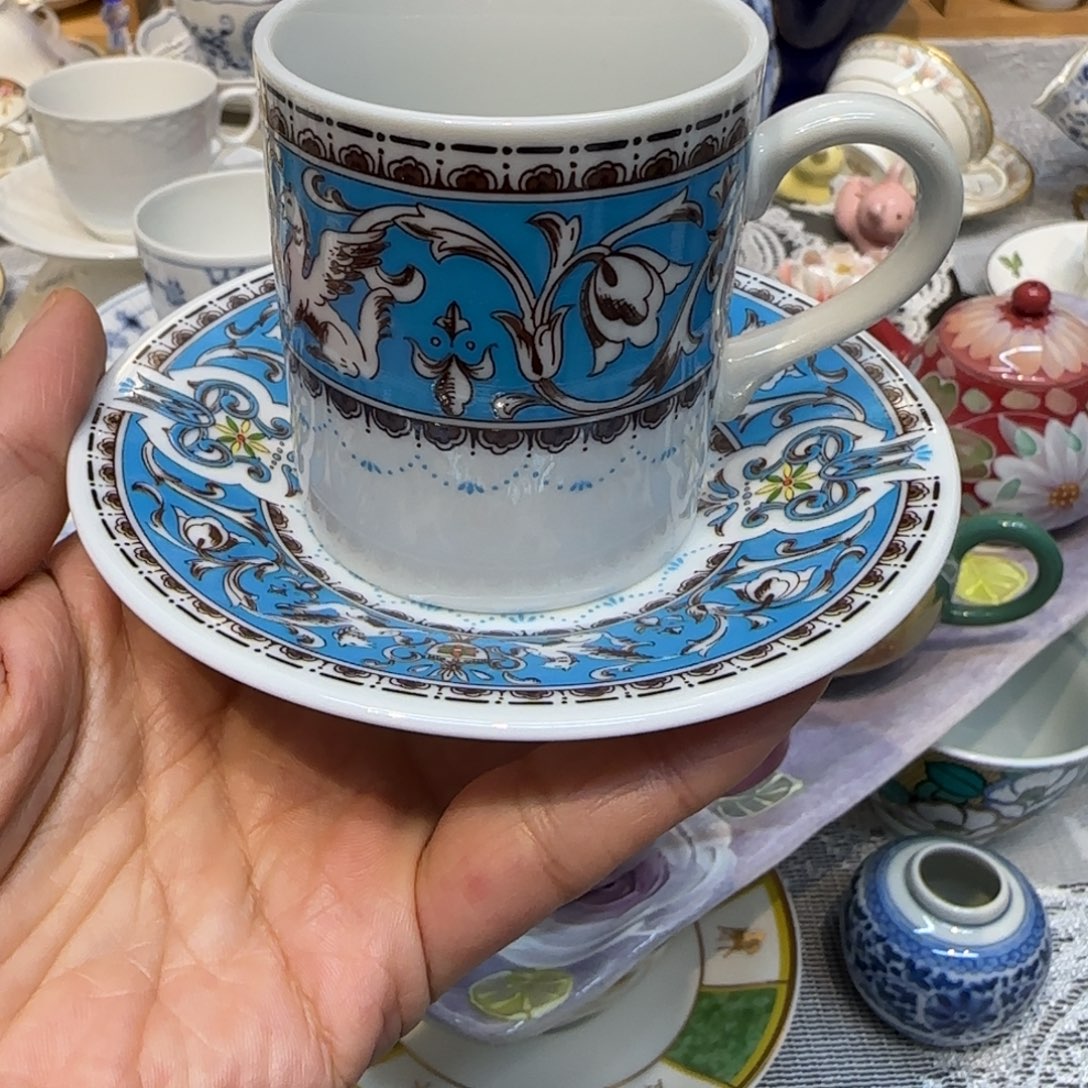 咖啡杯里的咖啡是我的最爱了吧