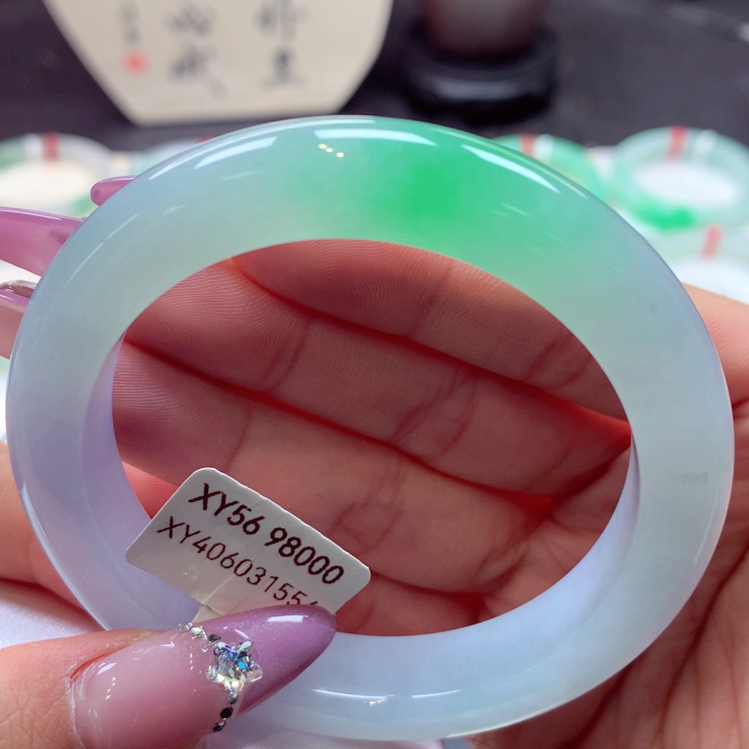 翡翠手镯未镶嵌泥鳅背52号66