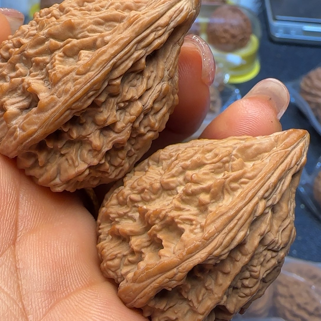 文玩核桃吊坠34塔尖