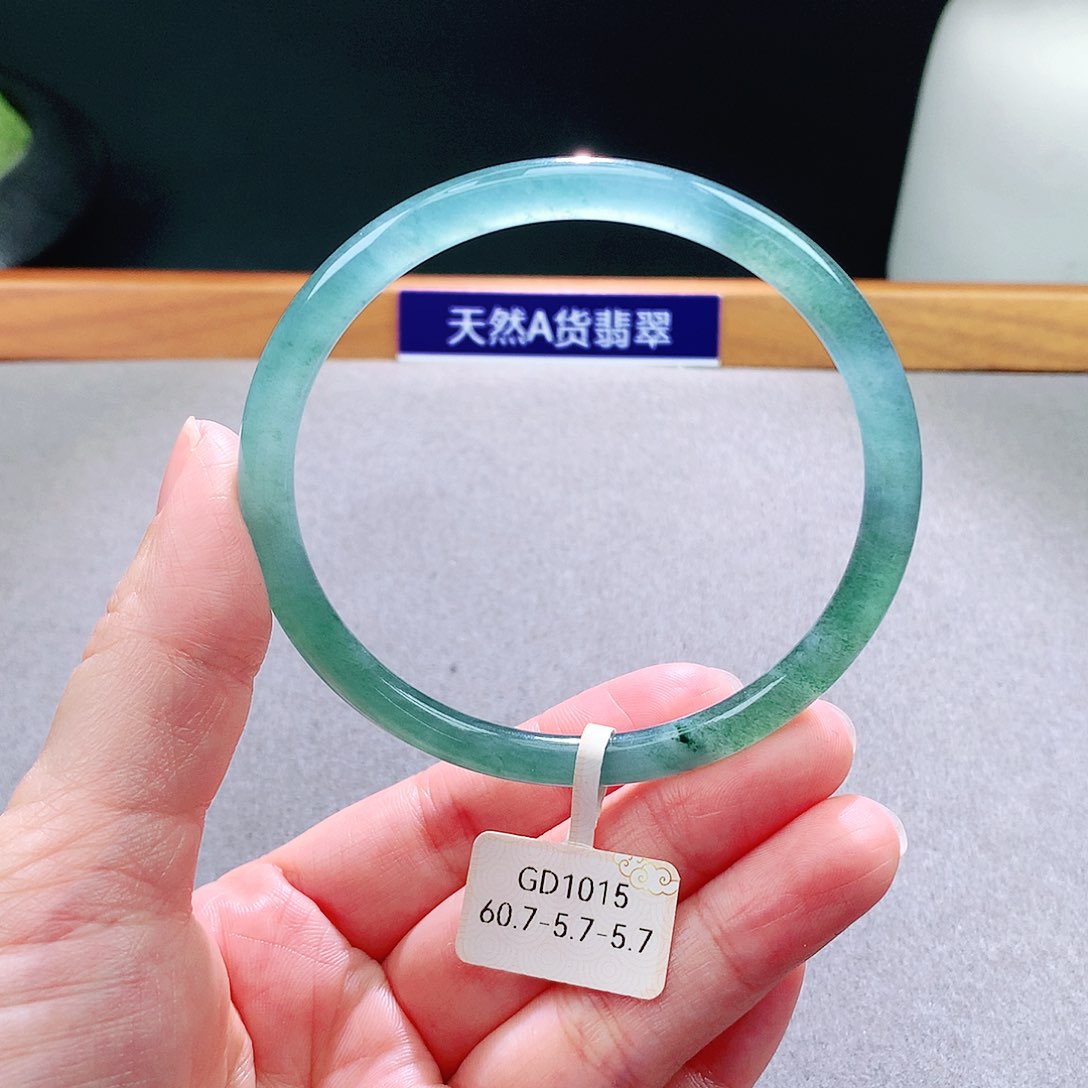 未镶嵌手镯翡翠天然翡翠手镯a货