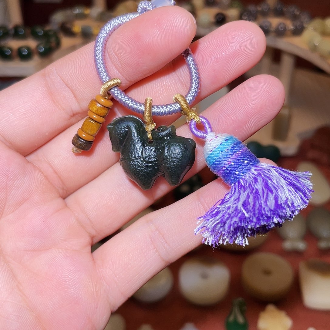 颈饰未镶嵌和田玉定制款不退不换