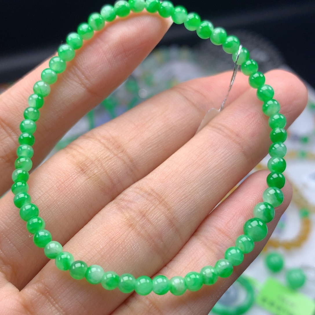 翡翠手链未镶嵌卡