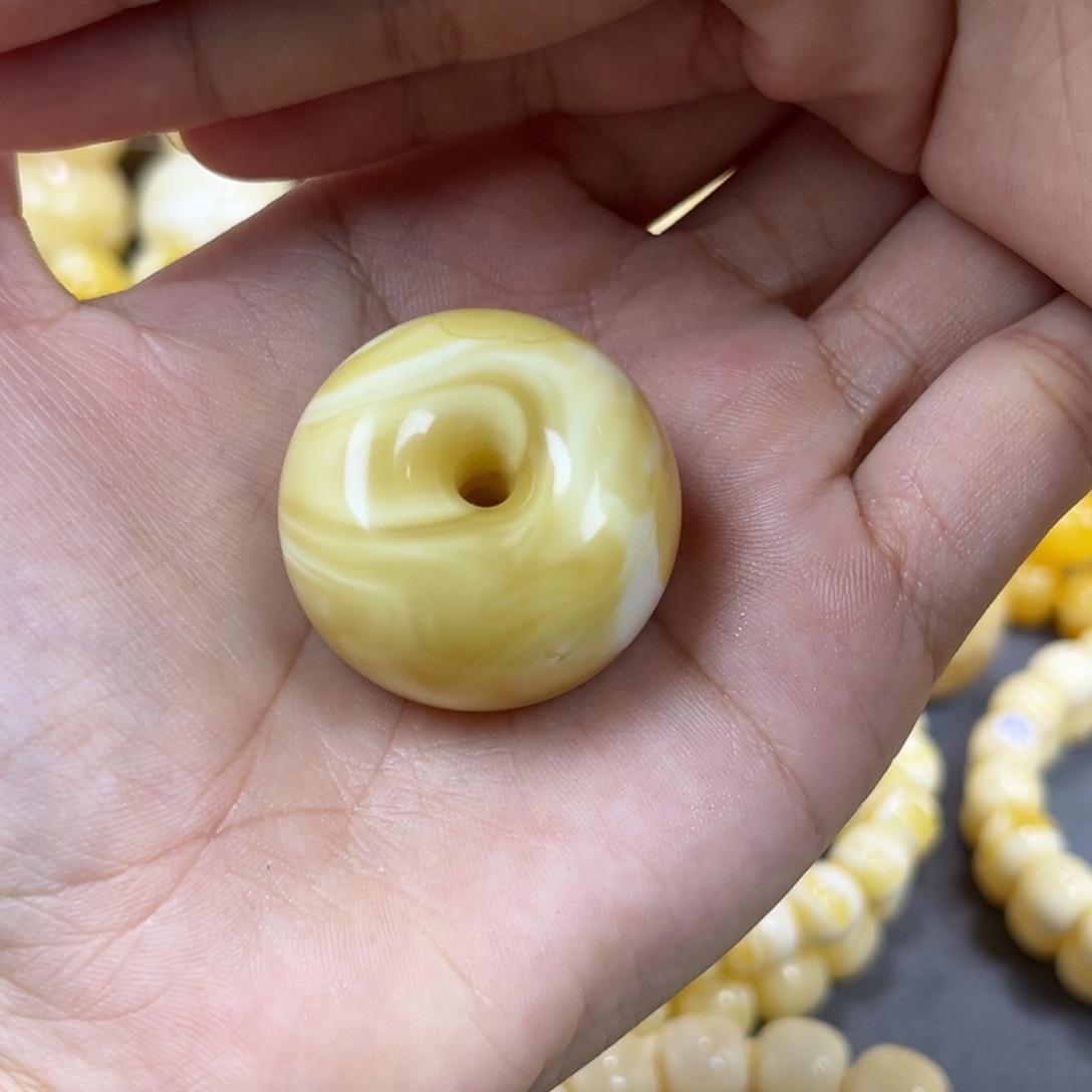 手串琥珀未镶嵌扣子