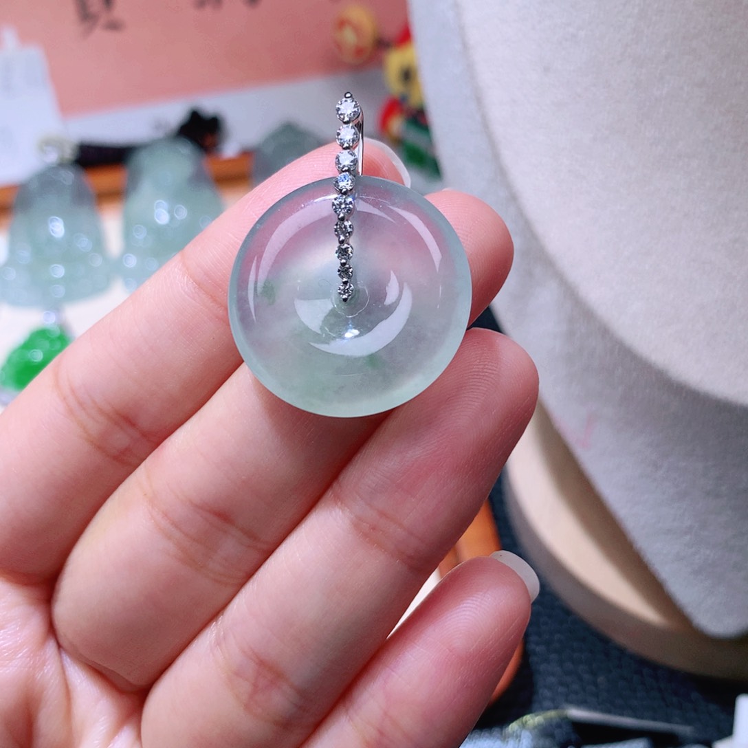 颈饰18K金镶嵌翡翠扣子25.2*5.6