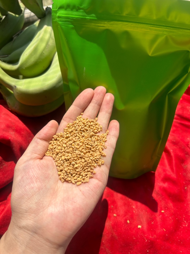 八哥幼鸟饲料手工饲料营养丰富高蛋白饲料