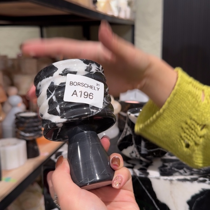 大理石A196。关机。  