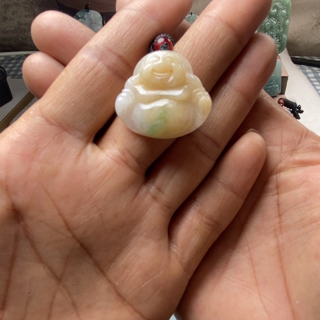 翡翠颈饰未镶嵌晴*?天然