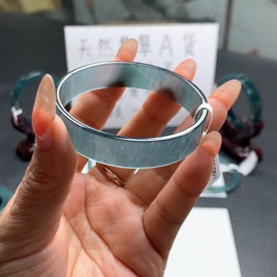 翡翠手镯未镶嵌K*.54尺寸不退换