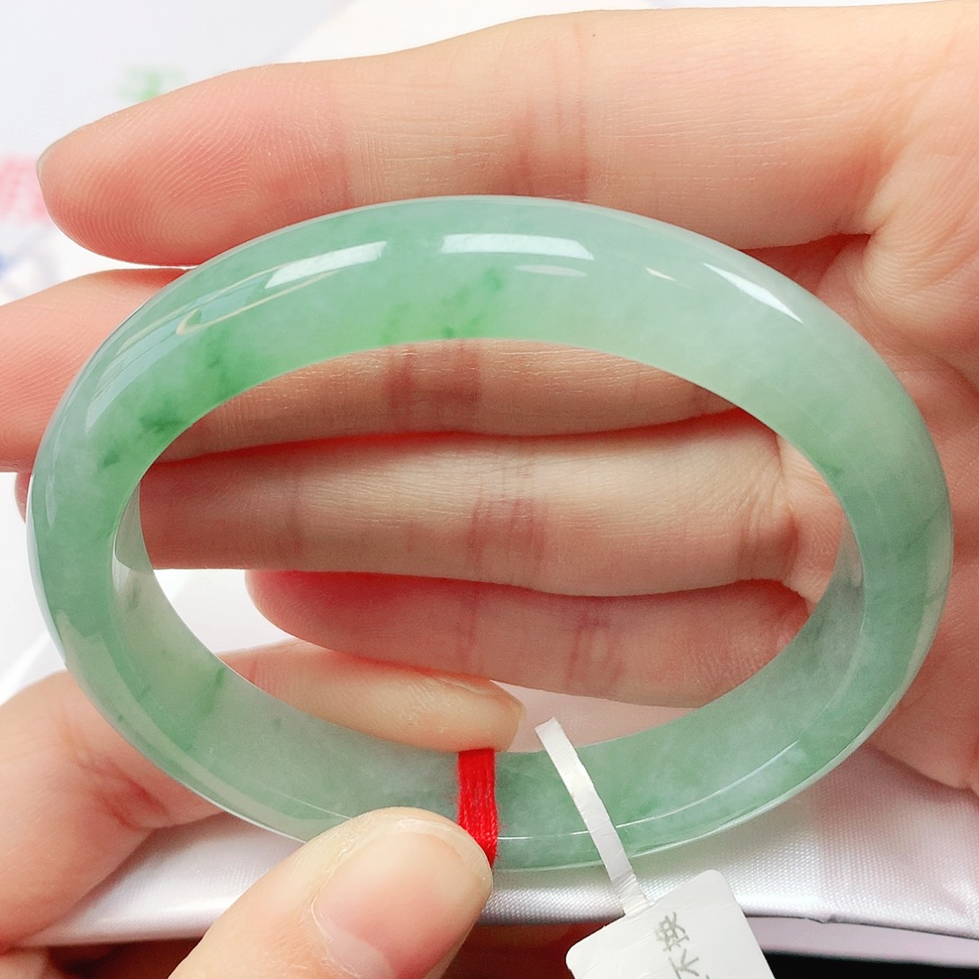 未镶嵌手镯翡翠翡翠手镯55贵妃