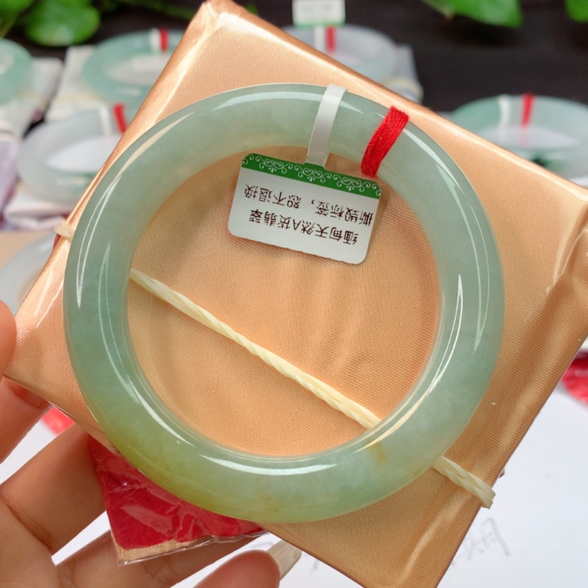【闪购商品】翡翠手镯未镶嵌天然翡翠手镯