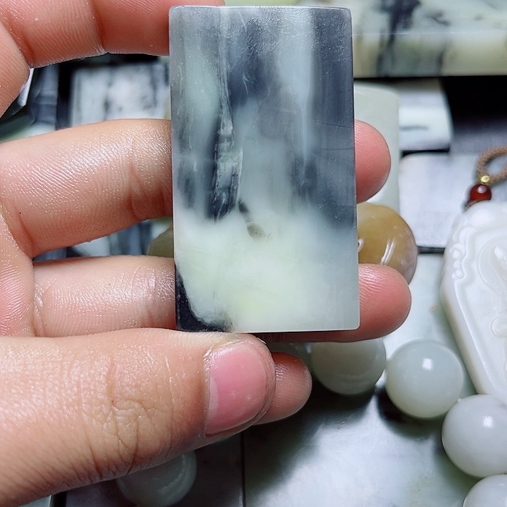 和田玉未镶嵌珠宝奇石