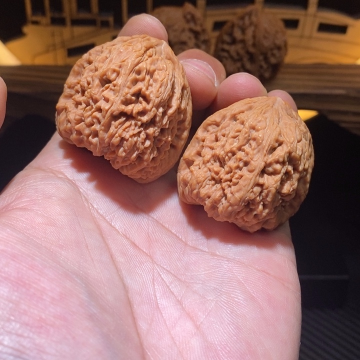 ***把件文玩核桃38矮正黄金甲福利