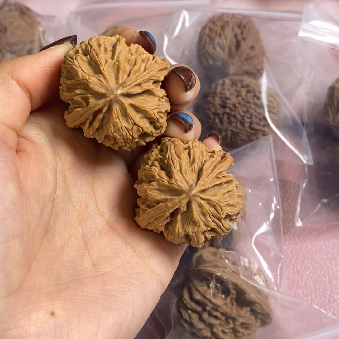 文玩核桃吊坠37苹果园69