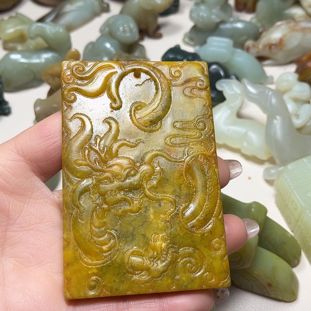 白玉菩提吊坠白玉菩提吊坠