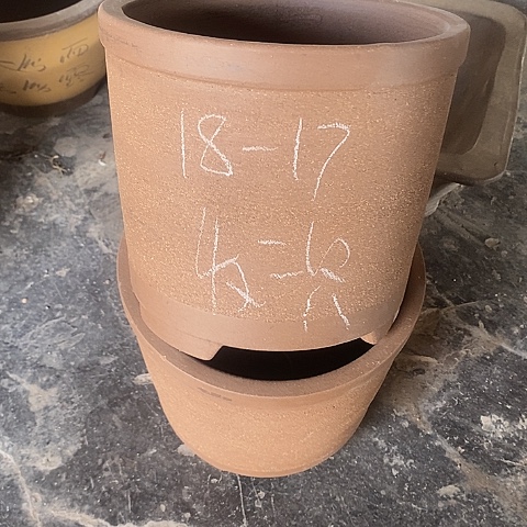 紫砂中国宜兴紫砂花盆，