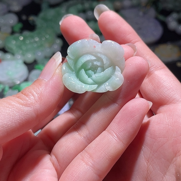 颈饰未镶嵌翡翠天