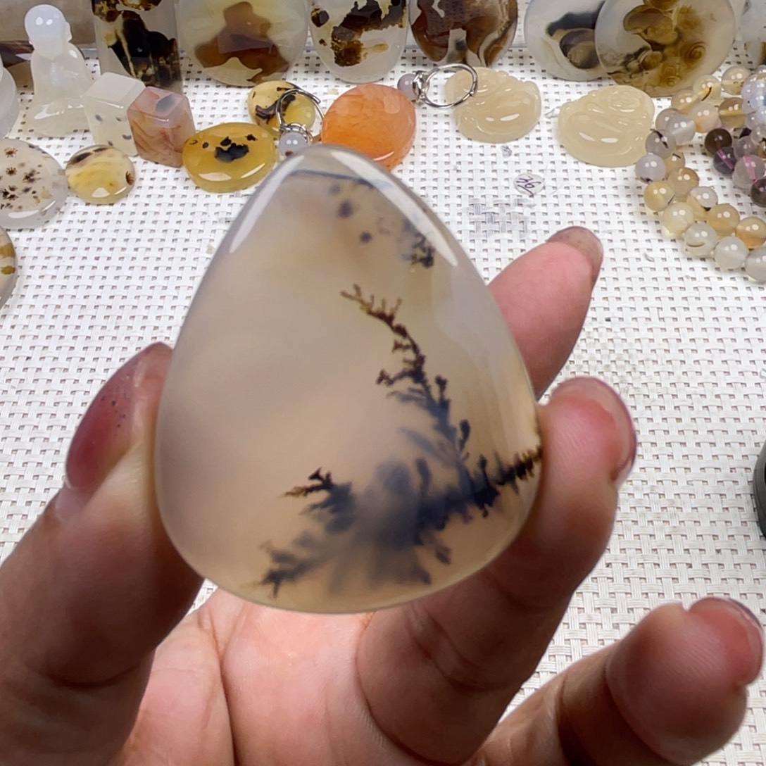 玛瑙/玉髓未镶嵌颈饰