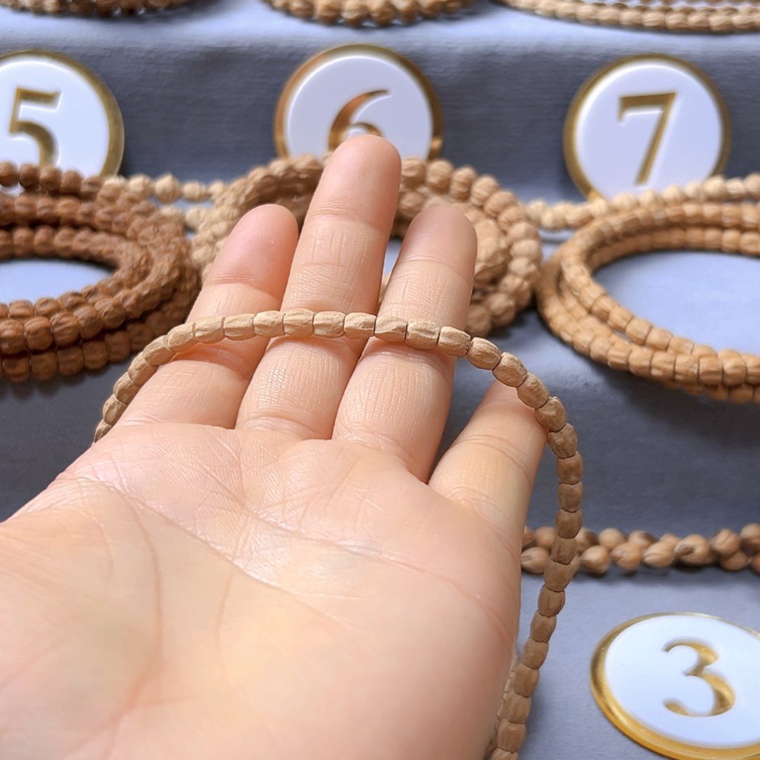 柏香籽/百香籽手串l***g