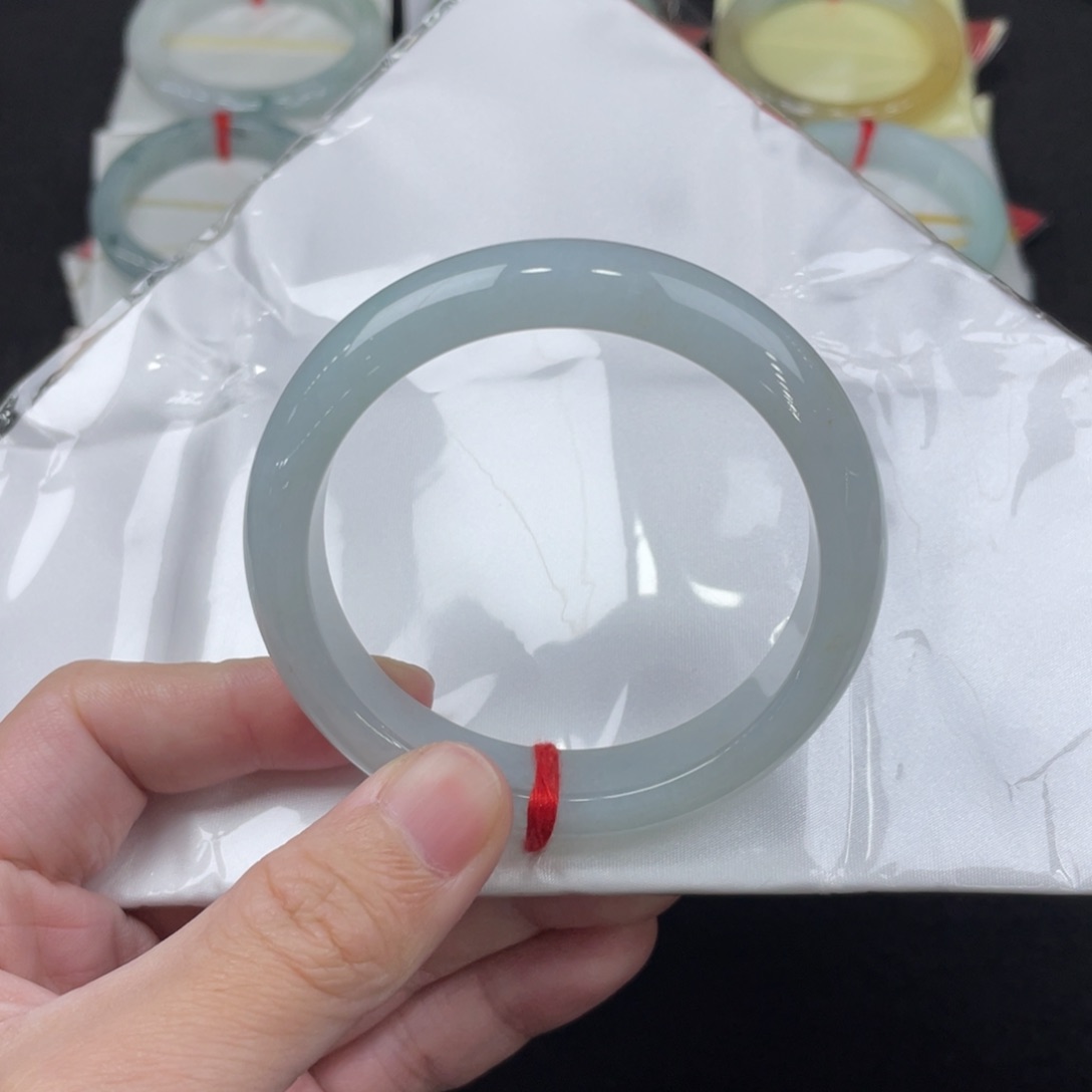 翡翠手镯未镶嵌56.5正圈