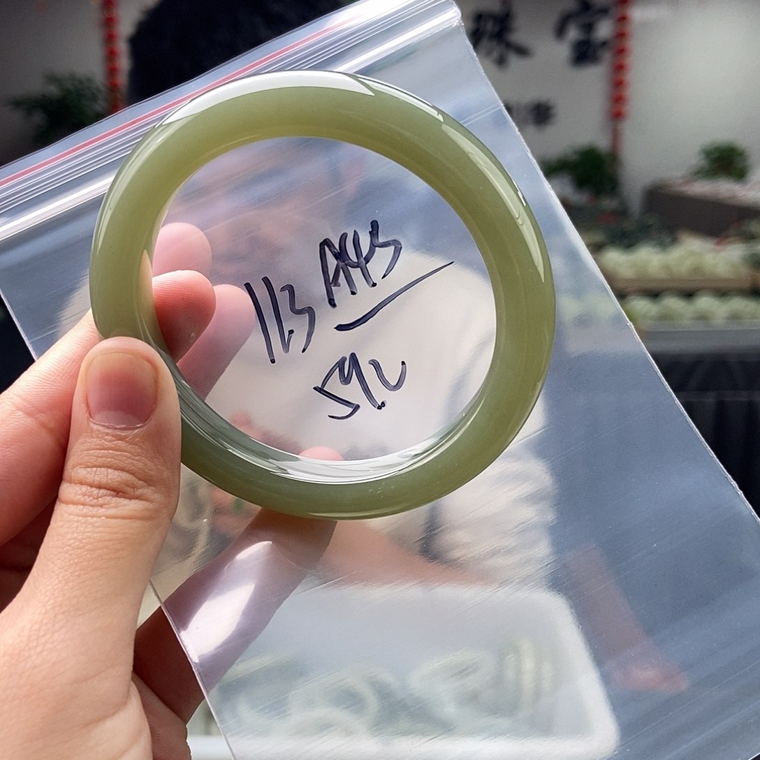 和田玉颜色多样性发拍一发一未镶嵌