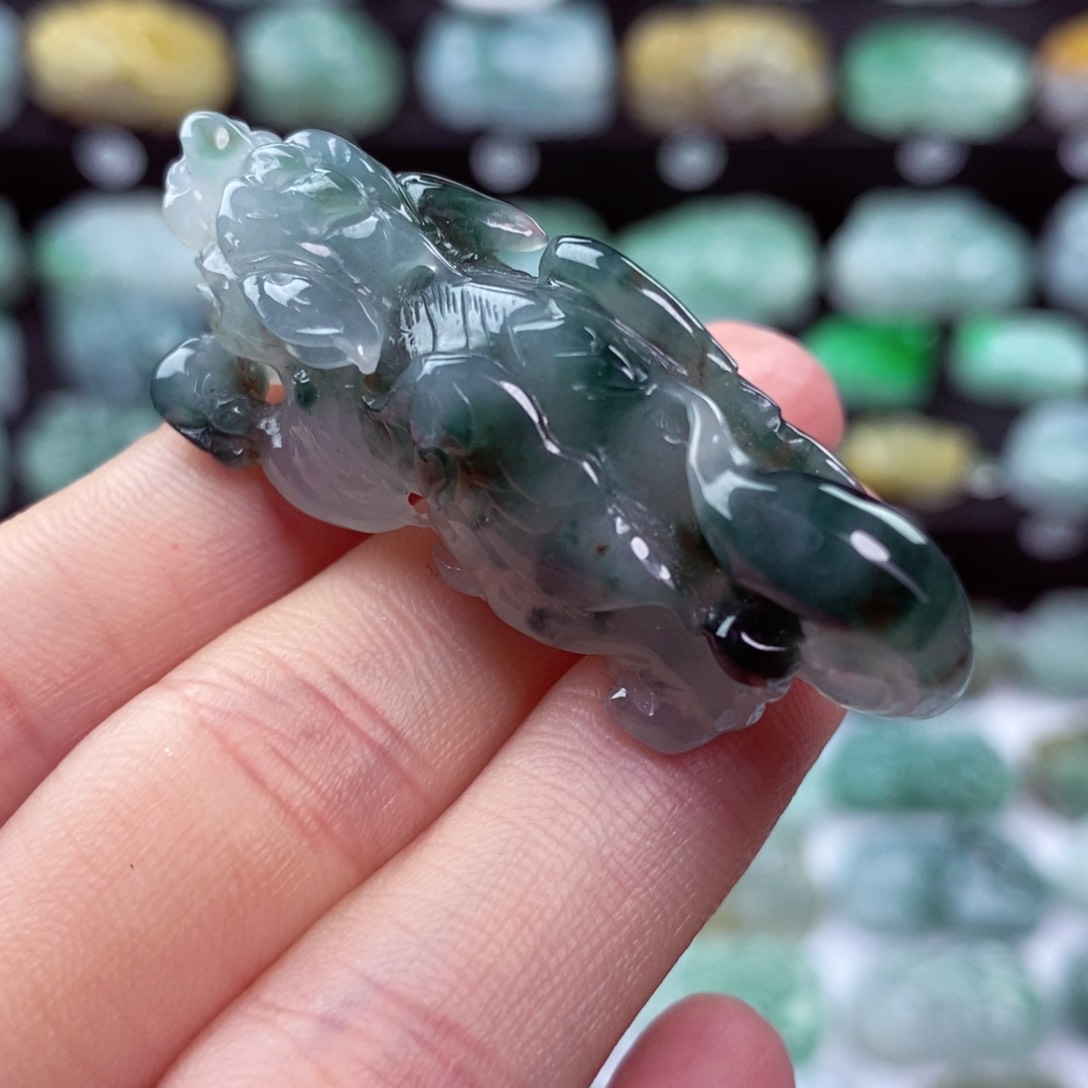 翡翠颈饰未镶嵌天然