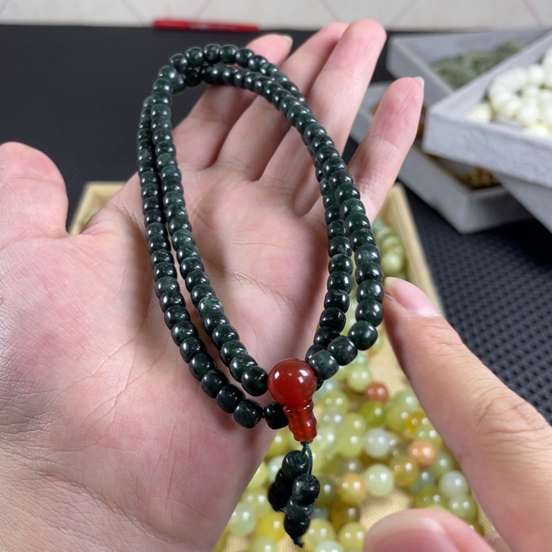 蛇纹石玉未镶嵌手链