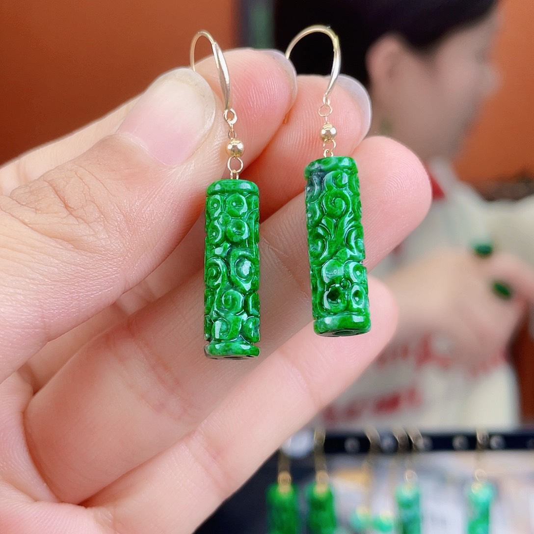 翡翠18K金镶嵌耳饰