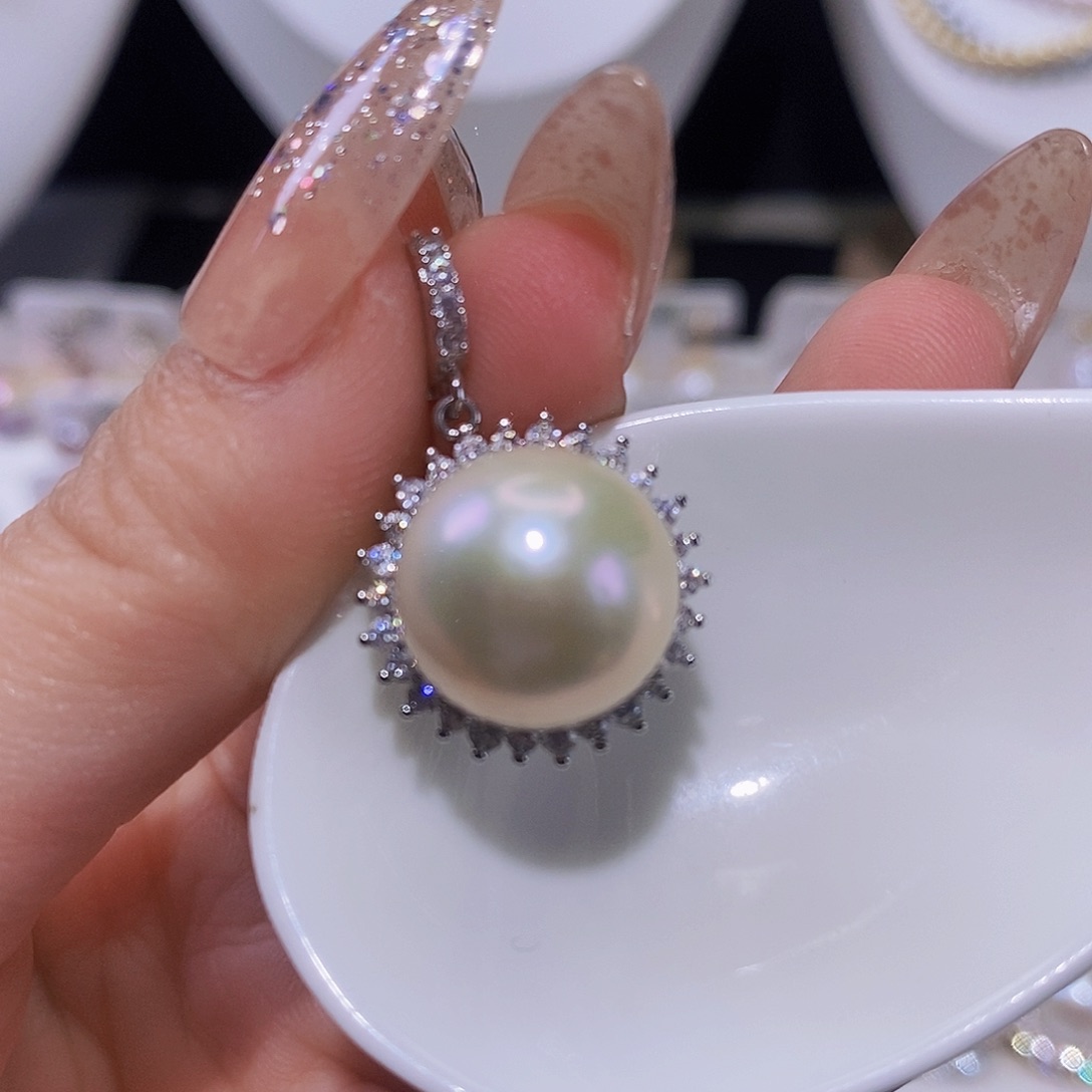 淡水珍珠颈饰合金